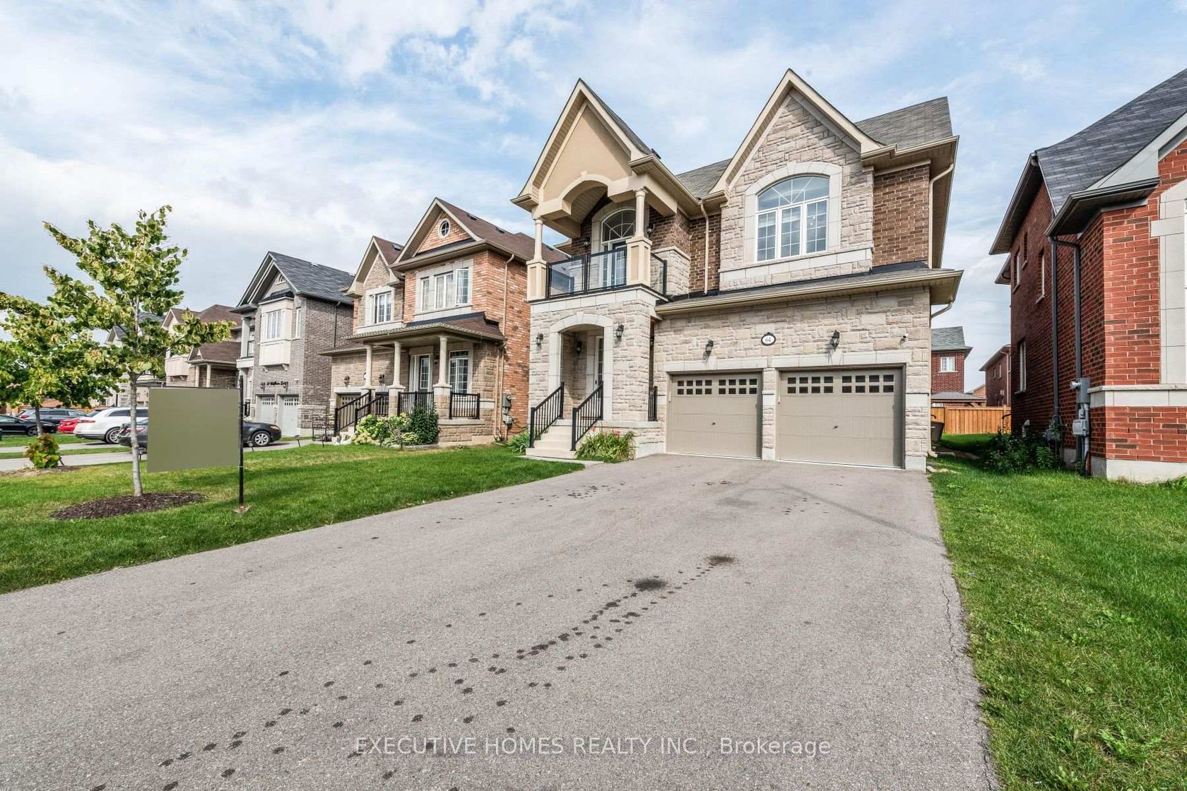 64 Wildflower Lane, Georgetown, Halton Hills 2