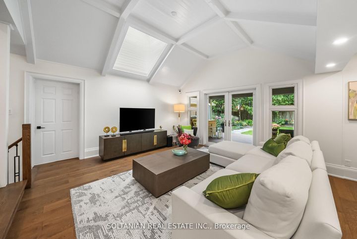 Photo 1 at 32 Beechwood Avenue, York Mills, Toronto