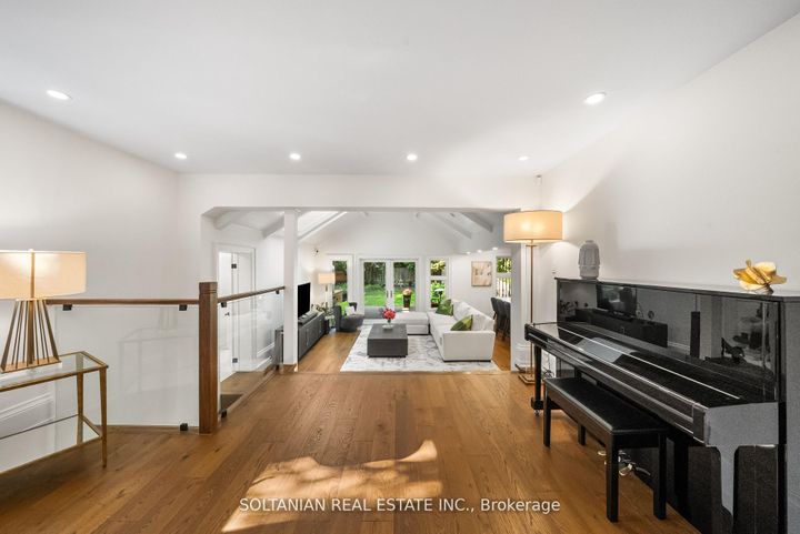 Photo 2 at 32 Beechwood Avenue, York Mills, Toronto