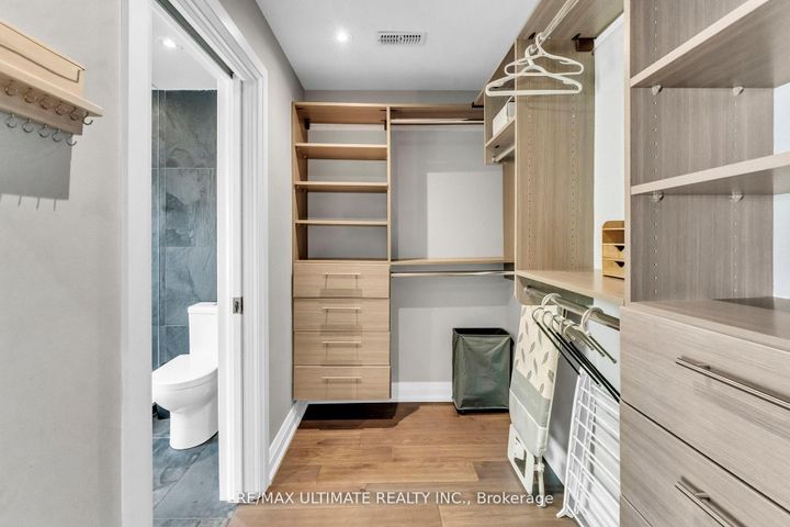 Photo 20 at 10 Oakdene Crescent, Danforth, Toronto