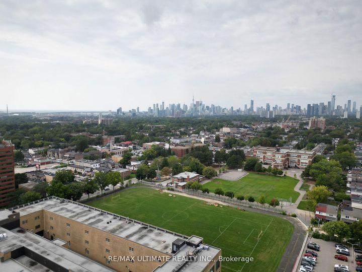 Photo 43 at 10 Oakdene Crescent, Danforth, Toronto