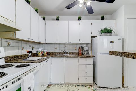 Photo 8 at 1709 - 60 PAVANE LINK Way, Flemingdon Park, Toronto