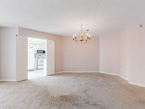 Photo 4 at 802 - 10 Tichester Road, Forest Hill South, Toronto