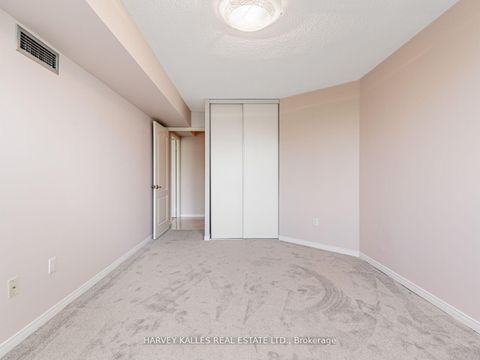 Photo 15 at 802 - 10 Tichester Road, Forest Hill South, Toronto