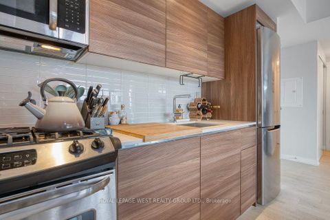 Photo 15 at 301 - 51 Lady Bank Road, Queensway, Toronto