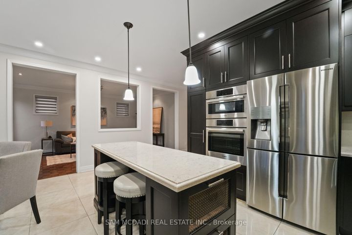 Photo 6 at 3619 Waterfall Crescent, Lisgar, Mississauga