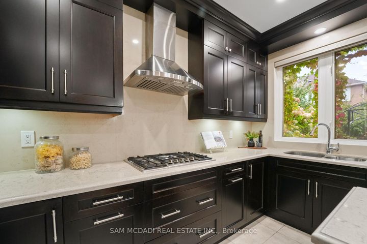 Photo 7 at 3619 Waterfall Crescent, Lisgar, Mississauga