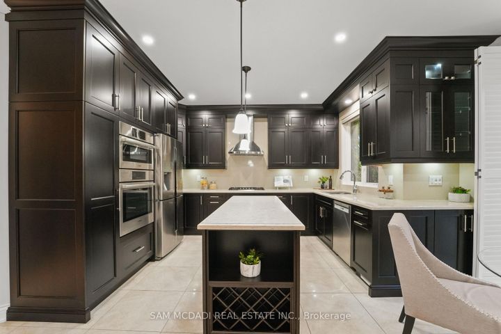 Photo 10 at 3619 Waterfall Crescent, Lisgar, Mississauga