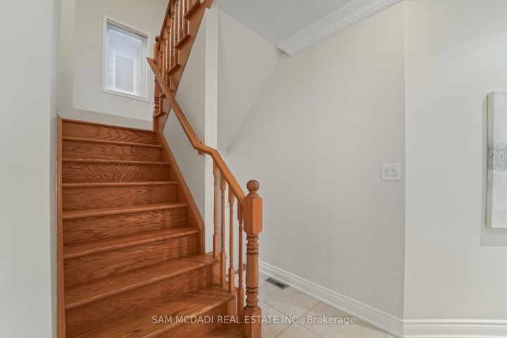 Photo 19 at 3619 Waterfall Crescent, Lisgar, Mississauga