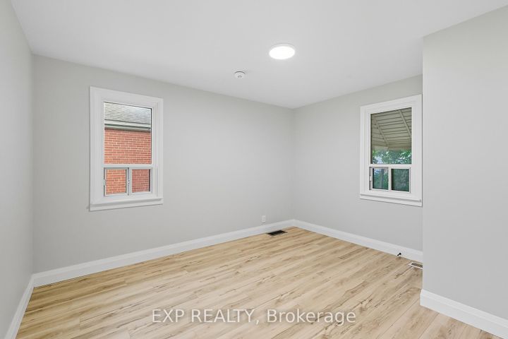 Photo 9 at 397 East 28th Street, Burkholme, Hamilton