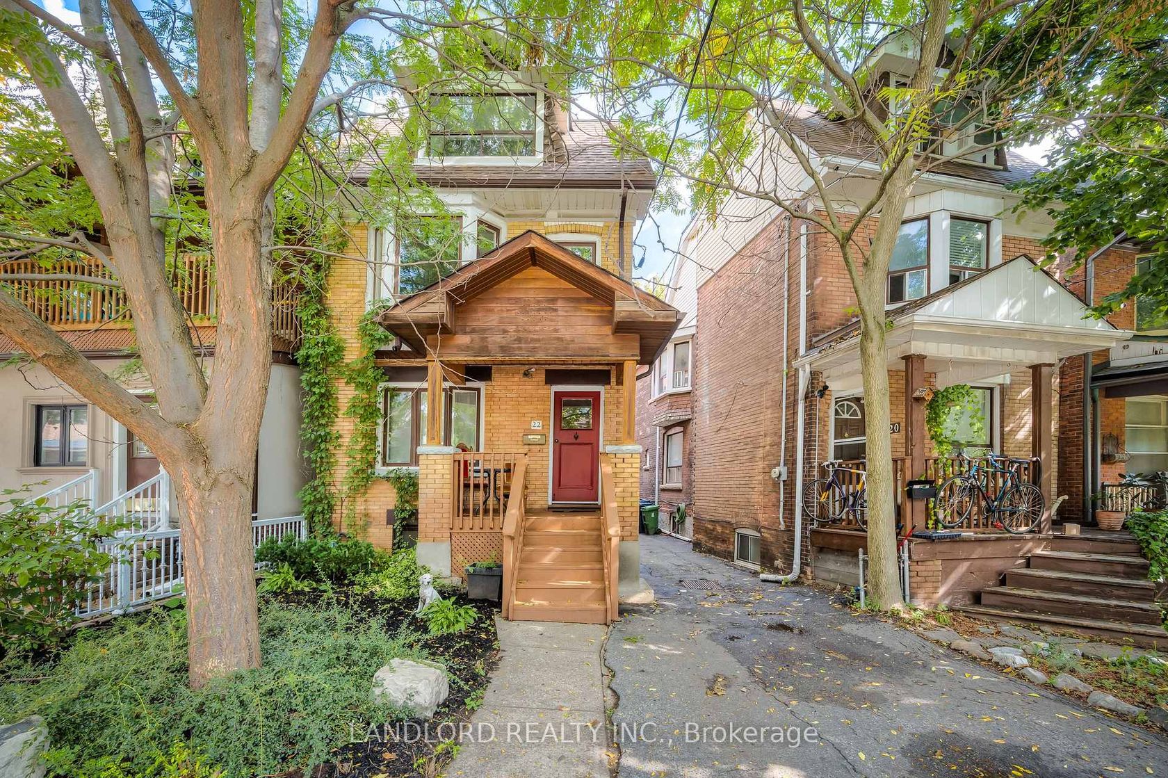 22 Rusholme Park Crescent, Little Portugal, Toronto 