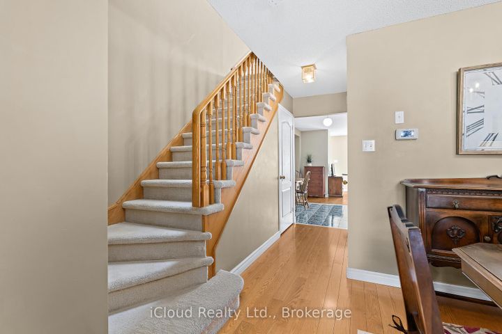 Photo 12 at 2226 Westoak Trails Boulevard, WT West Oak Trails, Oakville