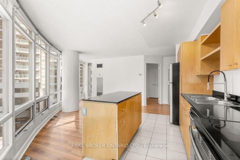 Photo 20 at 709 - 361 Front Street W, Waterfront Communities C1, Toronto
