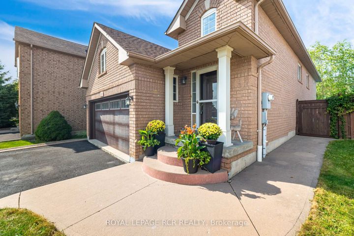 Photo 3 at 119 Sundridge Street, Snelgrove, Brampton