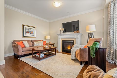 Photo 8 at 2135 Devonshire Crescent, WM Westmount, Oakville
