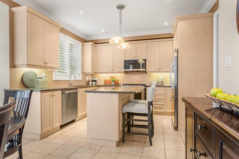 Photo 11 at 2135 Devonshire Crescent, WM Westmount, Oakville
