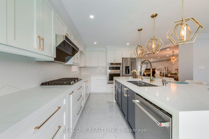 Photo 14 at 6150 Duford Drive, East Credit, Mississauga