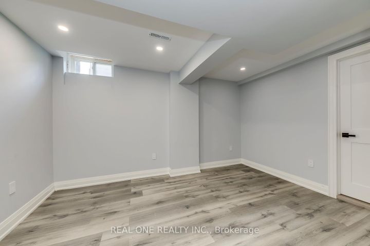 Photo 43 at 6150 Duford Drive, East Credit, Mississauga
