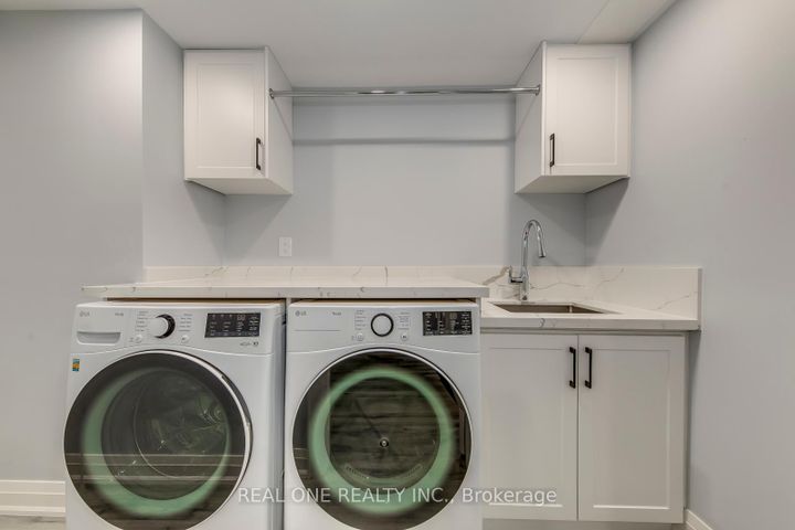 Photo 45 at 6150 Duford Drive, East Credit, Mississauga