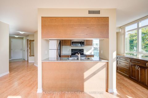 Photo 9 at 308 - 18 Harding Boulevard, Harding, Richmond Hill