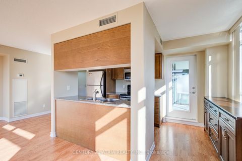 Photo 10 at 308 - 18 Harding Boulevard, Harding, Richmond Hill