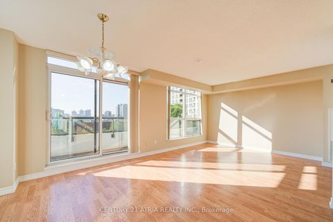 Photo 13 at 308 - 18 Harding Boulevard, Harding, Richmond Hill