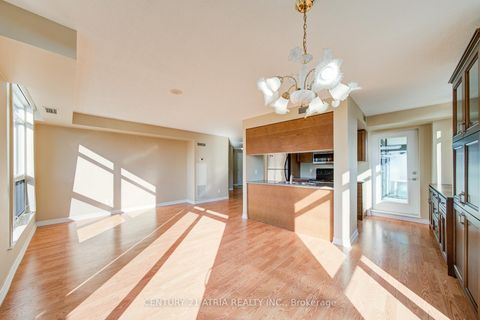 Photo 16 at 308 - 18 Harding Boulevard, Harding, Richmond Hill