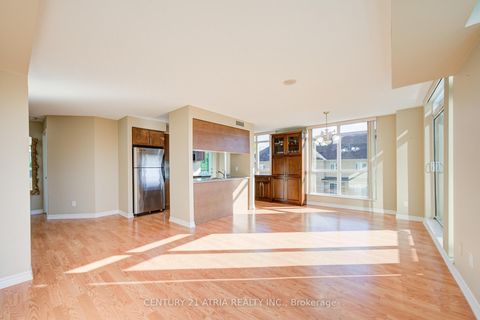 Photo 17 at 308 - 18 Harding Boulevard, Harding, Richmond Hill