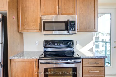 Photo 19 at 308 - 18 Harding Boulevard, Harding, Richmond Hill