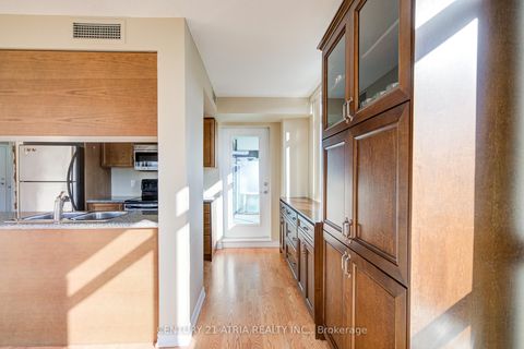 Photo 21 at 308 - 18 Harding Boulevard, Harding, Richmond Hill