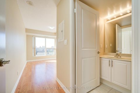Photo 22 at 308 - 18 Harding Boulevard, Harding, Richmond Hill