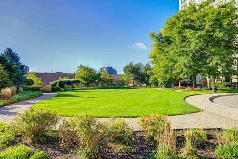Photo 44 at 308 - 18 Harding Boulevard, Harding, Richmond Hill