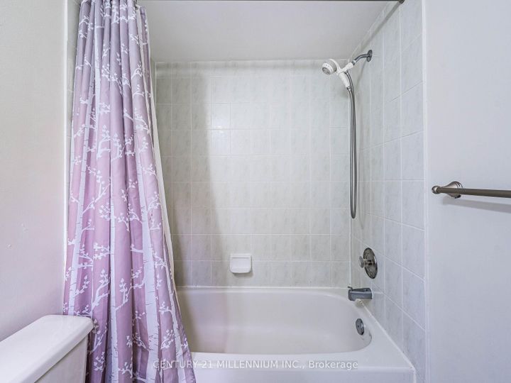 Photo 19 at 425 Elmwood Court, Samac, Oshawa