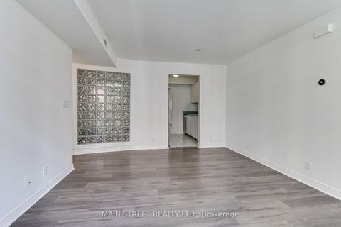 Photo 10 at 25 - 108 Redpath Avenue, Mount Pleasant West, Toronto