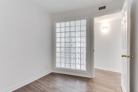 Photo 11 at 25 - 108 Redpath Avenue, Mount Pleasant West, Toronto
