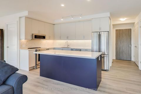 Photo 9 at 1405 - 10 Gatineau Drive, Beverley Glen, Vaughan