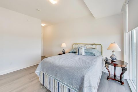 Photo 13 at 1405 - 10 Gatineau Drive, Beverley Glen, Vaughan