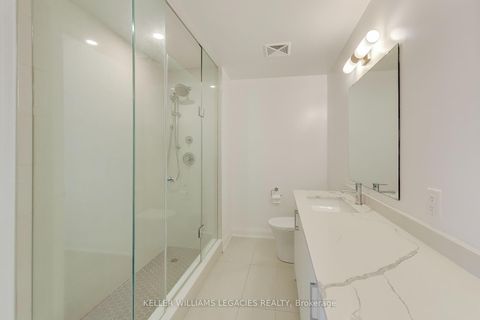 Photo 15 at 1405 - 10 Gatineau Drive, Beverley Glen, Vaughan