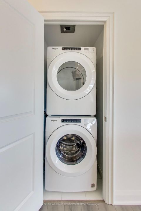 Photo 21 at 1405 - 10 Gatineau Drive, Beverley Glen, Vaughan