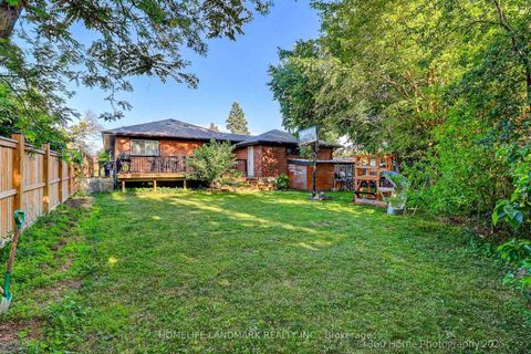 Photo 4 at 38 Moorecroft Crescent, Ionview, Toronto