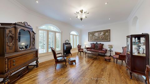 Photo 4 at 90 Offord Crescent, Bayview Southeast, Aurora