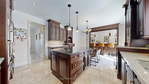 Photo 11 at 90 Offord Crescent, Bayview Southeast, Aurora