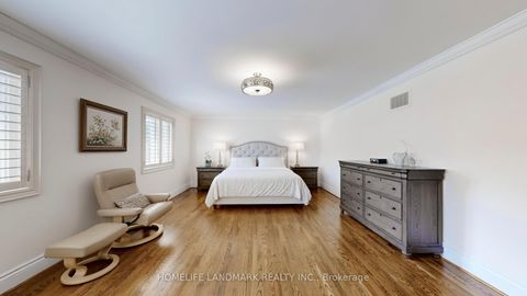 Photo 18 at 90 Offord Crescent, Bayview Southeast, Aurora