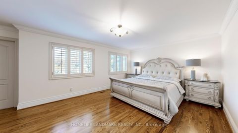 Photo 23 at 90 Offord Crescent, Bayview Southeast, Aurora