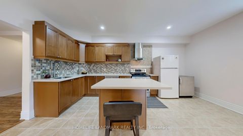 Photo 33 at 90 Offord Crescent, Bayview Southeast, Aurora