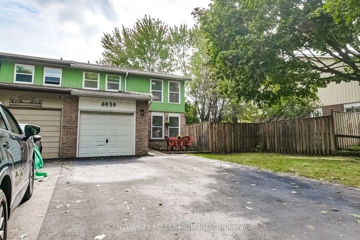 Photo 1 at 6959 Cadiz Crescent, Meadowvale, Mississauga