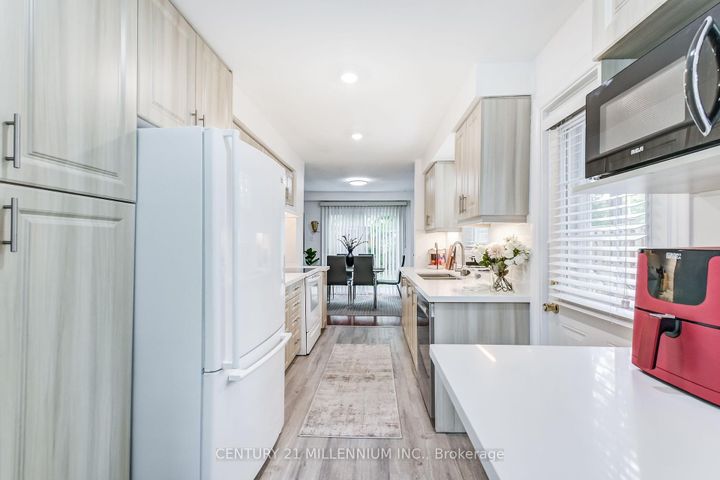 Photo 21 at 6959 Cadiz Crescent, Meadowvale, Mississauga