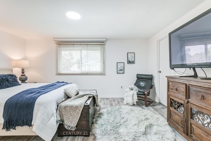 Photo 24 at 6959 Cadiz Crescent, Meadowvale, Mississauga