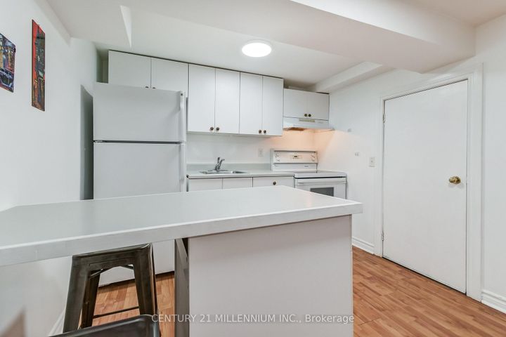 Photo 35 at 6959 Cadiz Crescent, Meadowvale, Mississauga