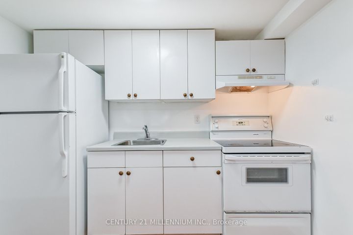 Photo 37 at 6959 Cadiz Crescent, Meadowvale, Mississauga